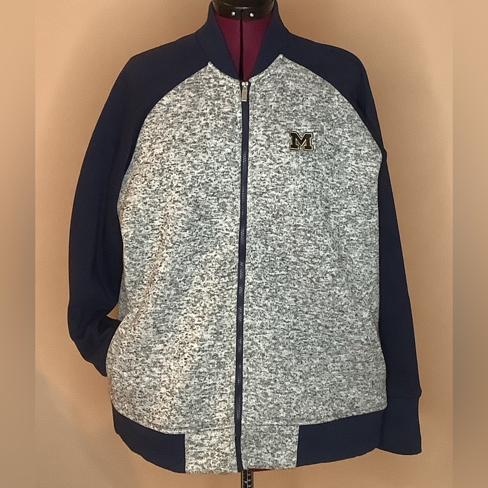 U of M jacket - XXL